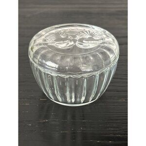 VTG Luigi Bormioli Clear Glass Trinket Box w/Love Birds Motif on Lid Italy 2.25"